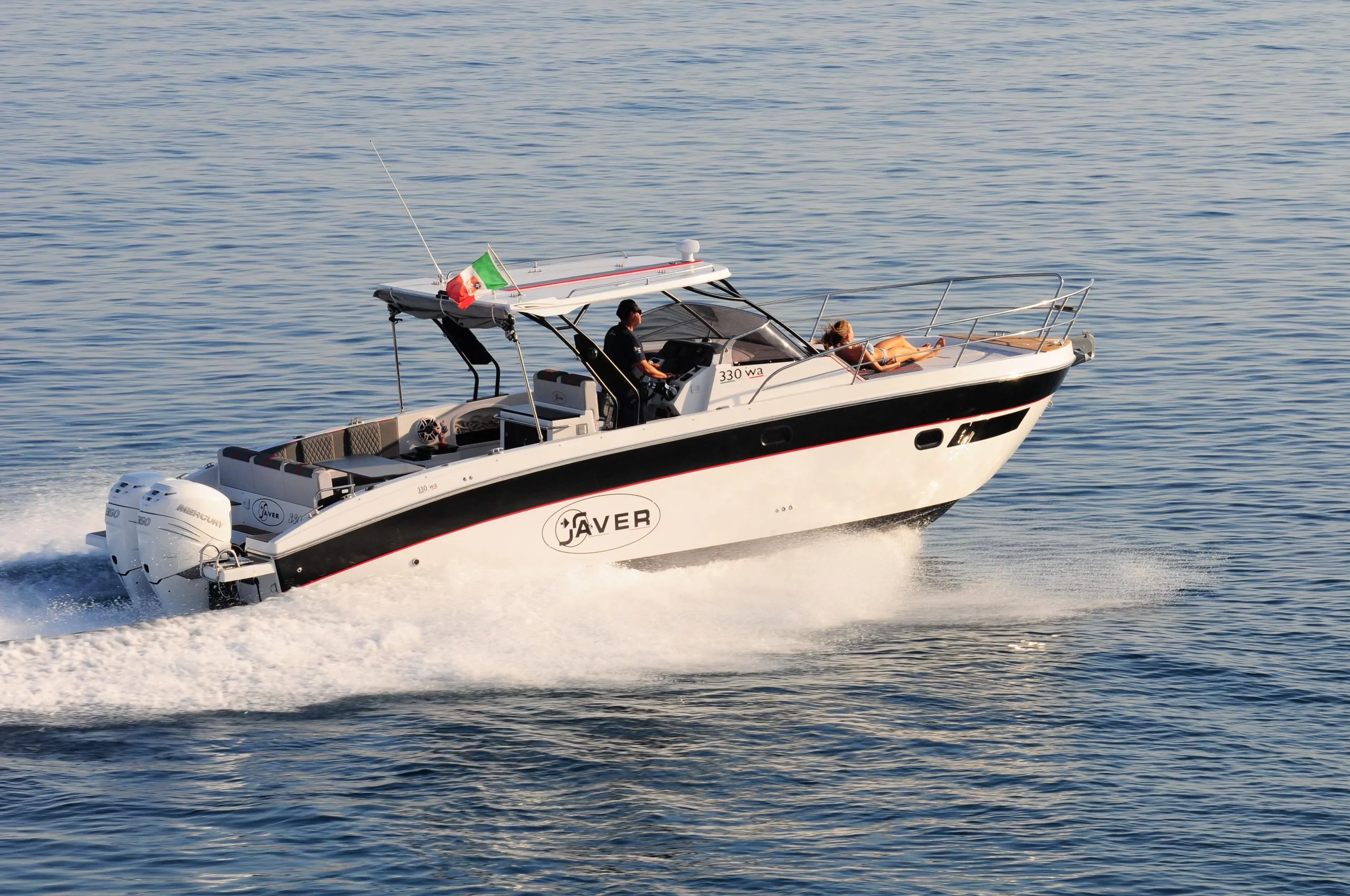 d513cf_c149a0c4ec0149ccb0c5f69972c11269~mv2 - Mallorca Global Charter